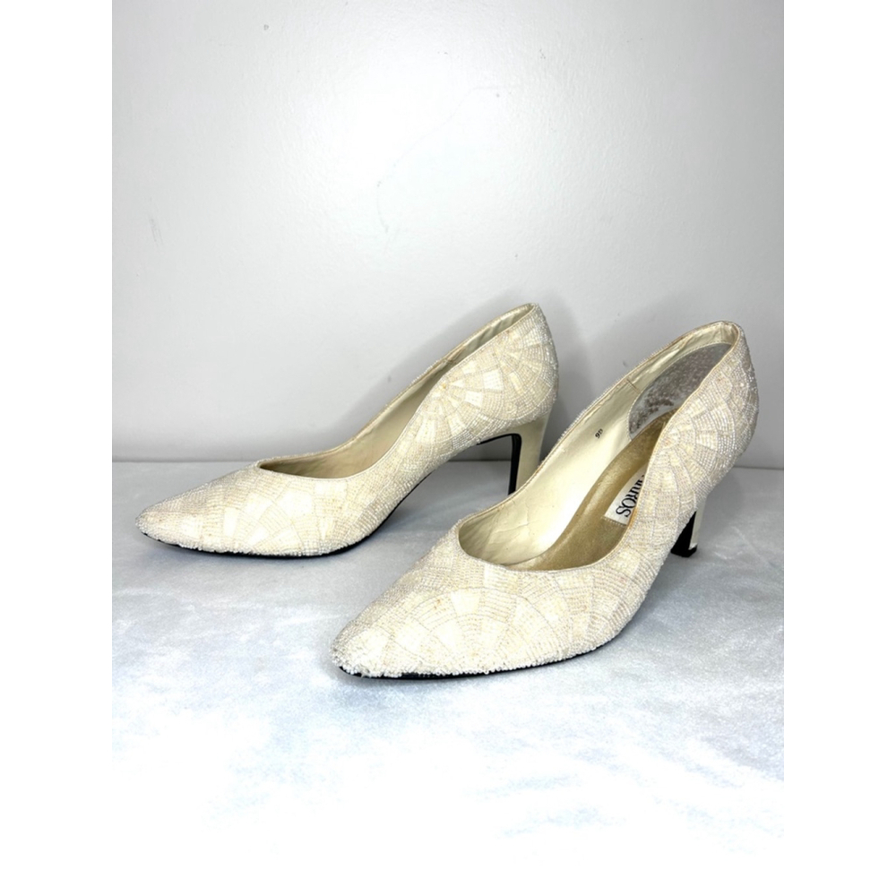 Vintage cream beaded Caparros Heels, Size 9, Off-white